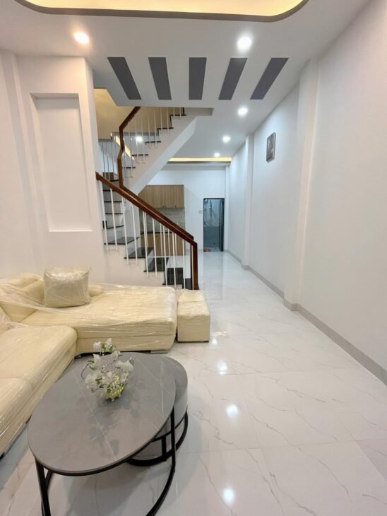 NHÀ MỚI 2 TẦNG THIẾT KẾ HIỆN TẠI MẶT TIỀN ĐƯỜNG HOÀ TRUNG VĨNH HOÀ – NHA TRANG GIÁ : 2TY250