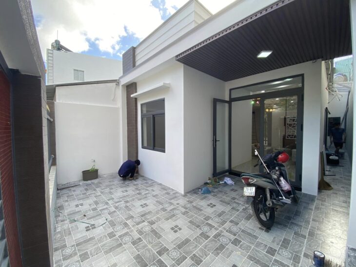 Bán nhà thiết kết hiện đại mới xây xong gần Khu Du Lịch Tắm Bùn Tháp Bà, Ngô Đến.????Giá:2ty800