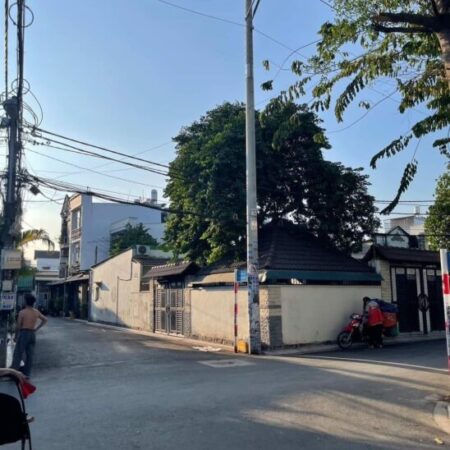 Bán nhà 2 mặt tiền đường 11x22m giá 10,2 tỷ Đường 12m TTH21 Bán nhà 2 mặt tiền đường 11x22m giá 10,2 tỷ Đường 12m TTH21