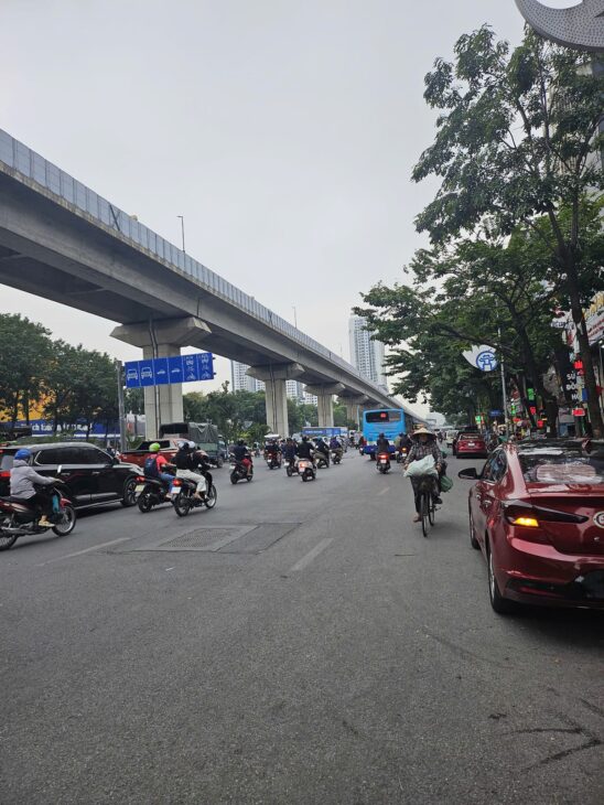 BÁN NHÀ MẶT PHỐ THANH XUÂN – VỈA HÈ, OTO TRÁNH, KINH DOANH – 6 TẦNG THANG MÁY – GIÁ 16.X TỶ