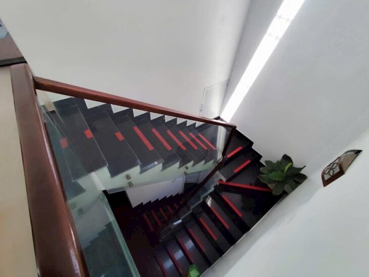 ???? GIẢM 350TR – BÁN NHÀ 4 TẦNG GẦN BIỂN NHA TRANG KHU VỰC PHƯỚC LONG CHỈ 4 PHÚT XE!