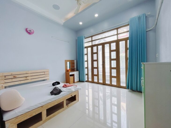 NHÀ BÁN HẺM XE HƠI 1113 HUỲNH TẤT PHÁT , PHÚ THUẬN , QUẬN 7 – 4 TẦNG 63m2- 7ty2.