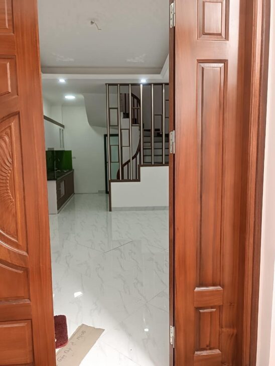 Bán nhà Văn Trì Bắc Từ Liêm NHÀ ĐẸP MỚI XÂY – GẦN Ô TÔ- Ở SƯỚNG,mt 4mx5 tầng 4,2 tỷ