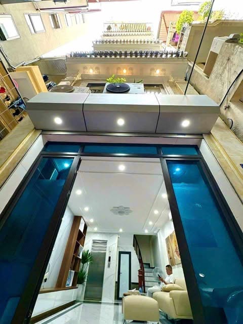 PHẢI THẬT NHANH! Láng Hạ – Đống Đa, Nhà Đẹp, KD, Thang Máy: 42m, 6T, MT: 4.3m, 12.8 Tỷ