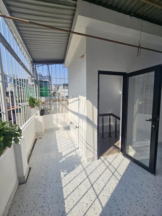 BÁN NHÀ THÔNG SỐ ĐẸP 50M , 5 TẦNG CHIẾN THẮNG _ LA KHÊ