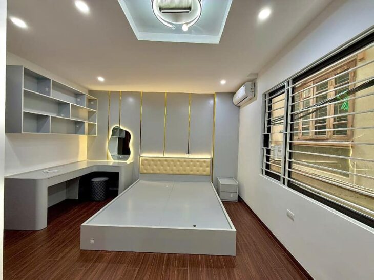 BÁN NHÀ THÔNG SỐ ĐẸP 50M , 5 TẦNG CHIẾN THẮNG _ LA KHÊ