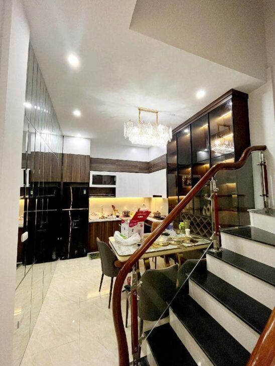 Bán nhà mặt phố Hà Đông 40m vỉa hè kinh doanh đỉnh mặt tiền rộng chỉ nhỉnh 13,x tỷ đồng.