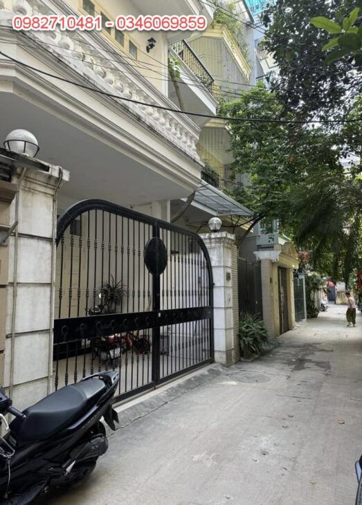 Gia đình cần bán nhà khu dân trí cao, ngõ ô tô Đội Cấn – Ba Đình