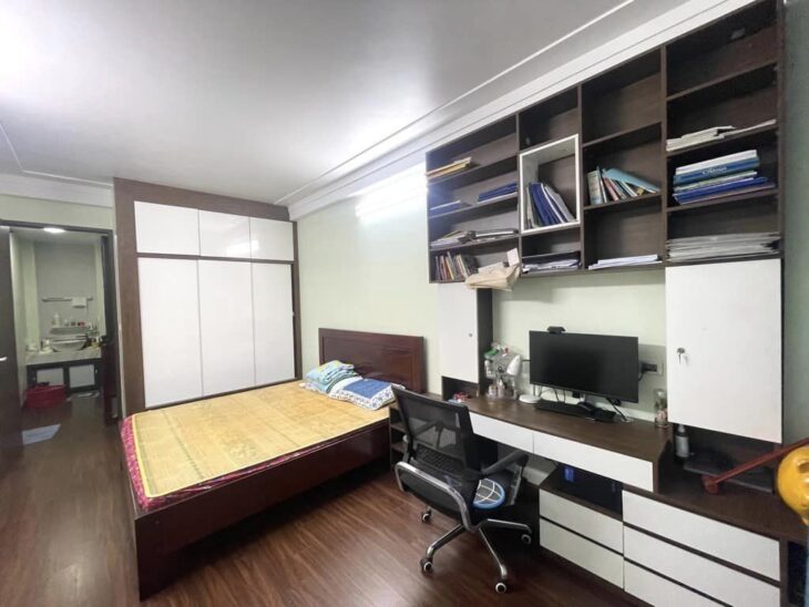 Võng Thị Lạc Long Quân – ô tô vào nhà – nhà đẹp ở ngay – 54m chỉ 12 tỷ