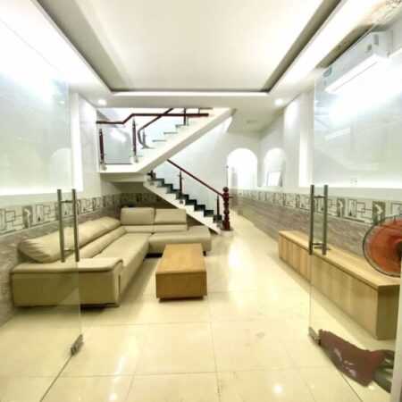 BÁN NHÀ 2 TẦNG – MẶT TIỀN ĐƯỜNG NHỰA LÊ THỊ HỒNG GẤM CÓ VỈA HÈ – VỪA Ở VỪA KINH DOANH.