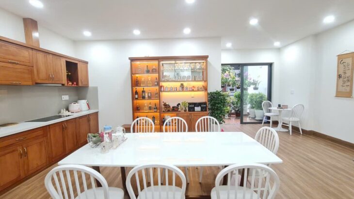 Bán Nhà Đẹp Mới Xây 3 Tầng Mặt Tiền – Giá 18 Tỷ NHA TRANG