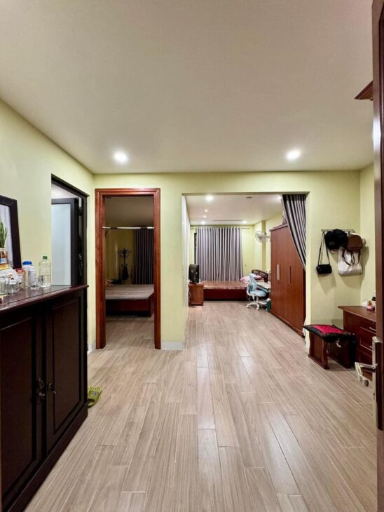 Người quen gửi bán nhà khu Vĩnh Phúc Ba Đình – 80m chỉ 11 tỷ