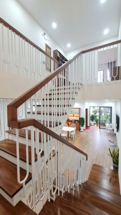 Bán Nhà Đẹp Mới Xây 3 Tầng Mặt Tiền – Giá 18 Tỷ NHA TRANG