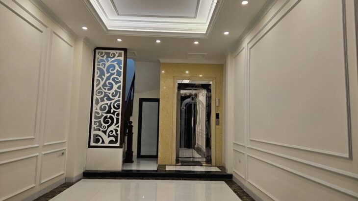 Bán nhà phân lô Huy Du, Nam Từ Liêm, 7 tầng thang máy, 35m2, mặt tiền 4m