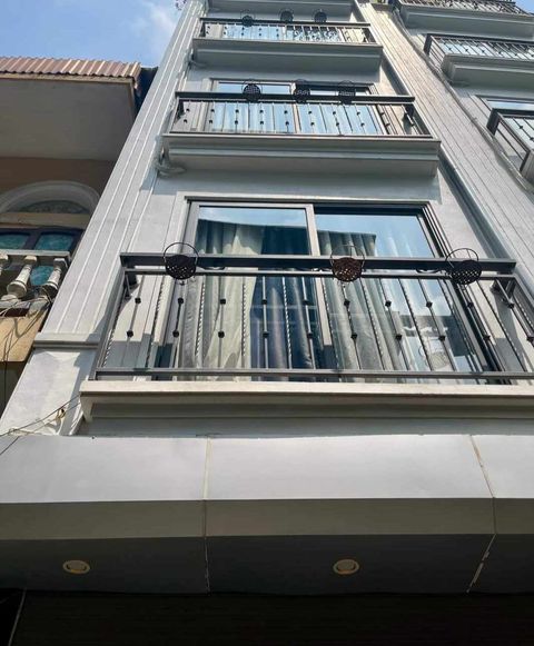 BÁN NHÀ SIÊU ĐẸP, 4 NGỦ, KD TỐT: KHÂM THIÊN – ĐỐNG ĐA: 42M, 4T, CHỈ 6.85 TỶ