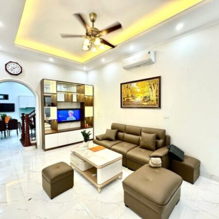 Siêu Phẩm Bùi Xương Trạch, Thanh Xuân diện tích 45m2, mặt tiền 4m. Nhà đẹp gần phố.