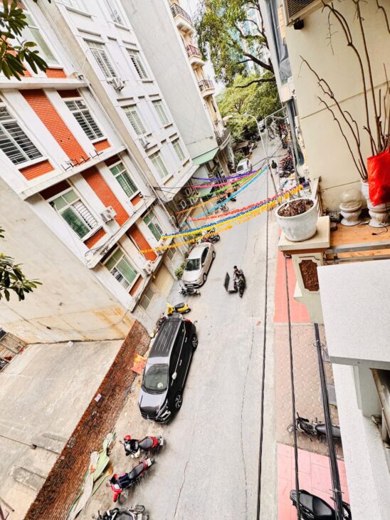 NHÀ MẶT NGÕ LÊ ĐỨC THỌ – THANG MÁY VỈA HÈ – Ô TÔ TRÁNH – KINH DOANH ĐỈNH – VỊ TRÍ GẦN NGÃ TƯ NÊN VÔ