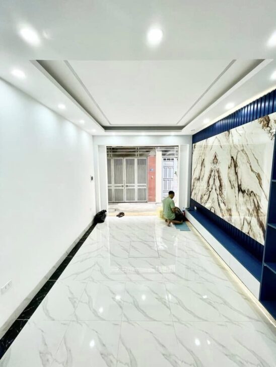 Bán nhà Lĩnh Nam – 20m ngõ ô tô – Hàng xóm Sunshine – 42m2 chỉ 6xx tỷ