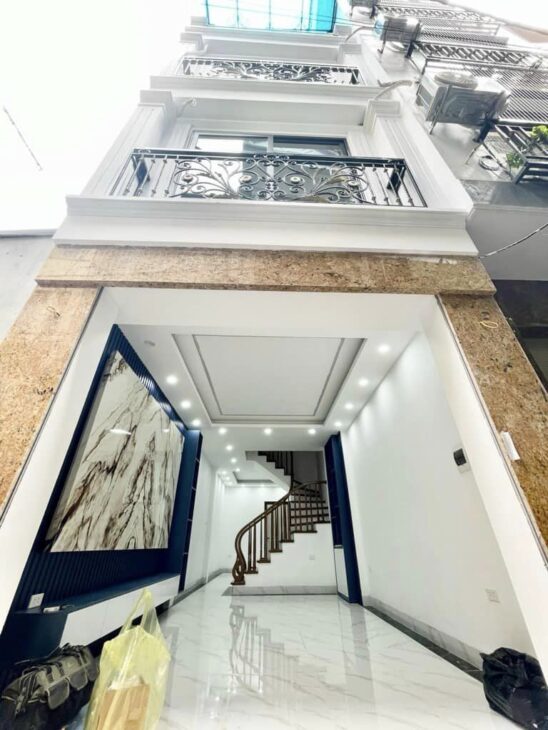 Bán nhà Lĩnh Nam – 20m ngõ ô tô – Hàng xóm Sunshine – 42m2 chỉ 6xx tỷ