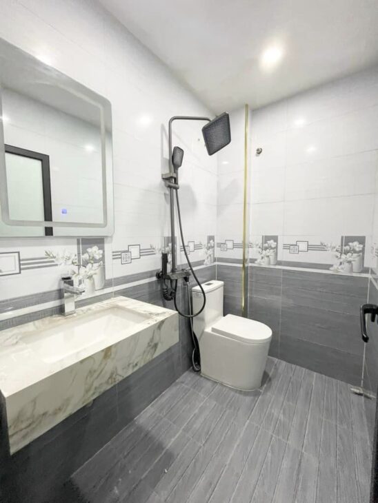 Bán nhà Lĩnh Nam – 20m ngõ ô tô – Hàng xóm Sunshine – 42m2 chỉ 6xx tỷ