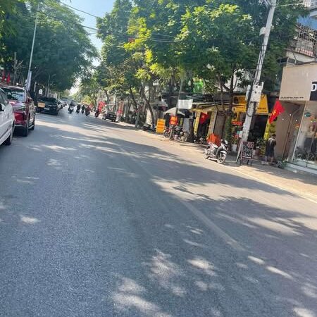 BÁN NHÀ PHÂN LÔ 5 TẦNG ĐẸP ĐÓN TẾT Ở TRUNG TÂM HÀ ĐÔNG, THANG MÁY, NGÕ THÔNG, MẶT TIỀN 4.8M, DT 42M2