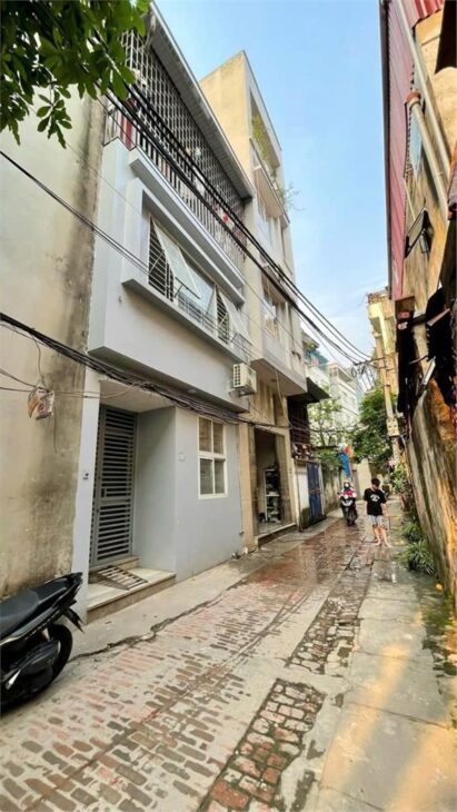 Bán nhà riêng 36m2, 3 tầng, 3PN, tại Kim Giang, Hoàng Mai, HN, ô tô đậu cửa, giá nhỉnh 4,5 tỷ