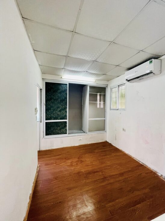 ⚜️ SIÊU RẺ 1.05 TỶ TẬP THỂ PHỐ QUỲNH MAI HAI BÀ TRƯNG 35M2 2PN 1WC SĐCC ⚜️