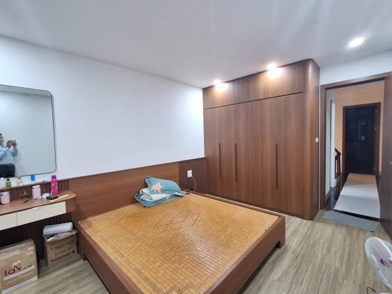 BÁN NHÀ VỊ TRÍ VIP LÔ GÓC, Ô TÔ GẦN, KINH DOANH, Ô CHỢ DỪA – ĐỐNG ĐA 60m2, MT4,2 m, 3 tầng NGÕ NÔNG