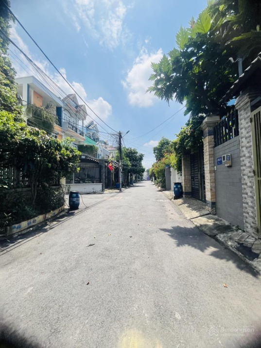 Xa Lộ Hà Nội, Tam Bình 3 Tầng 4PN, 3WC, 4x14m, Full Gỗ Cao Cấp, HXH Tránh!