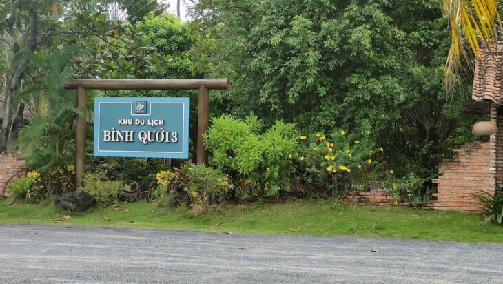 Chỉ 6.4 tỷ, bán nhà BÌNH QUỚI, 300m2, HXH, 10m x 30m, 8 phòng