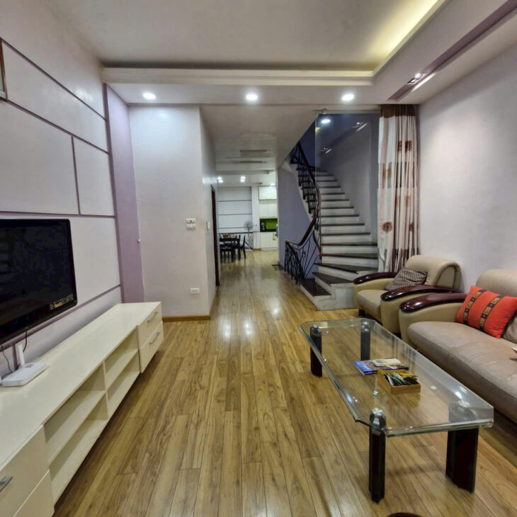 Cho thuê MBKD phố Chùa Láng Huỳnh TK Đống Đa đoạn giữa phố phù hợp thời trang nhà hàng cafe spa