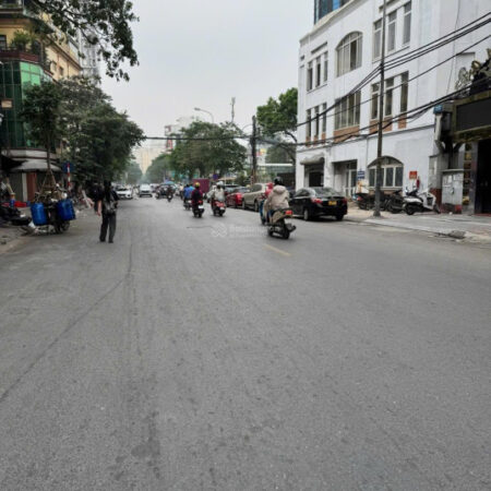 Bán nhà Nguyễn Thị Định, Cầu Giấy 32 tỷ VND, 60 m2 x 5 tầng, thang máy – Cơ hội không thể bỏ lỡ