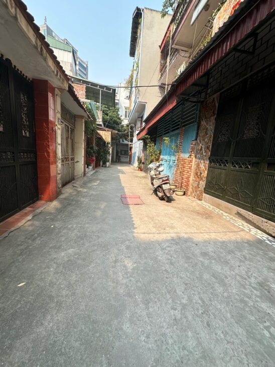 Siêu Hiếm – Bán nhà đẹp Nguyễn Sơn – Ô tô tránh vào nhà 53m2 nhỉnh 10 tỷ