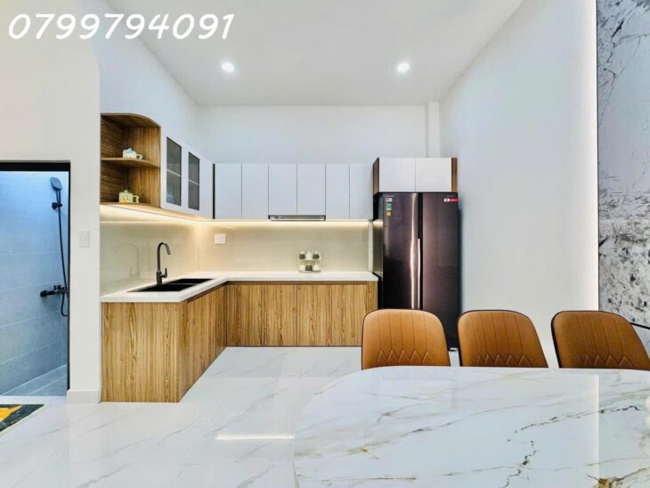 Nhà 4 Tầng Mới 100% – HXH Dương Quảng Hàm – Tặng Nội Thất