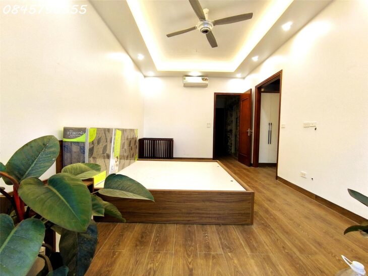 gấp bán nhà, Lý Sơn, Ngọc Thụy, Long Biên, 110m2 6T thang máy, gara oto chạy vòng quanh