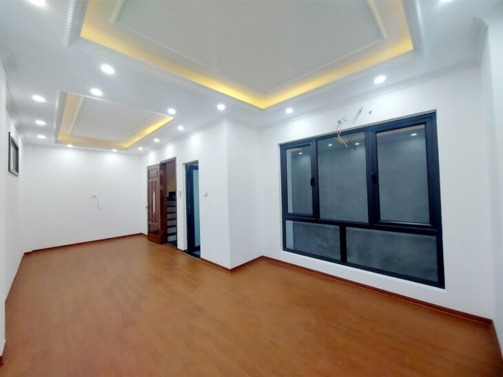 ???????? CC NHÀ TRUNG TÂM MỸ ĐÌNH 2 Ô TÔ -NGÕ THÔNG ĐỦ CÔNG NĂNG ???????? DT 38m, 4 tầng, 5P đủ công năng.