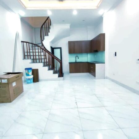 bán nhà Thịnh Liệt, Giáp Nhị, Hoàng Mai, DT46m x 5T oto ngõ 6m nhà mới kính koong.