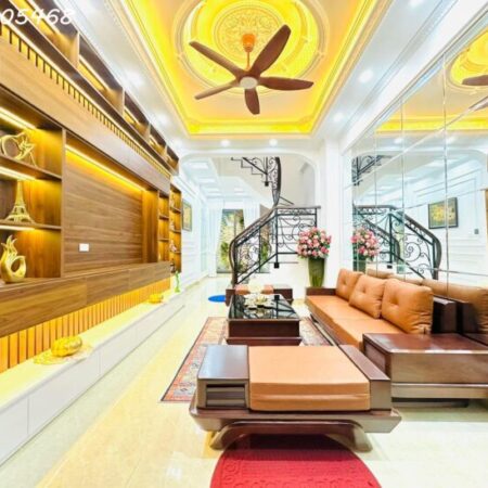 BÁN NHÀ. THỊNH QUANG, THÁI HÀ,THÁI THỊNH, ĐỐNG ĐA. 40m2 4T MT4m. 8TY FULL NỘI THẤT XỊN ĐẸP LUNG LINH