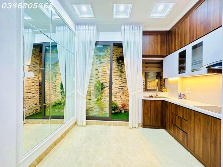 BÁN NHÀ. THỊNH QUANG, THÁI HÀ,THÁI THỊNH, ĐỐNG ĐA. 40m2 4T MT4m. 8TY FULL NỘI THẤT XỊN ĐẸP LUNG LINH