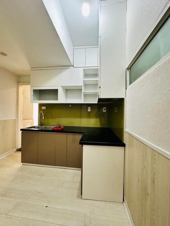 Bán căn hộ TT Nguyễn Chí Thanh ,quận Ba Đình siêu đẹp.Lô Góc 3 mặt thoáng sáng, View sân chung,Full