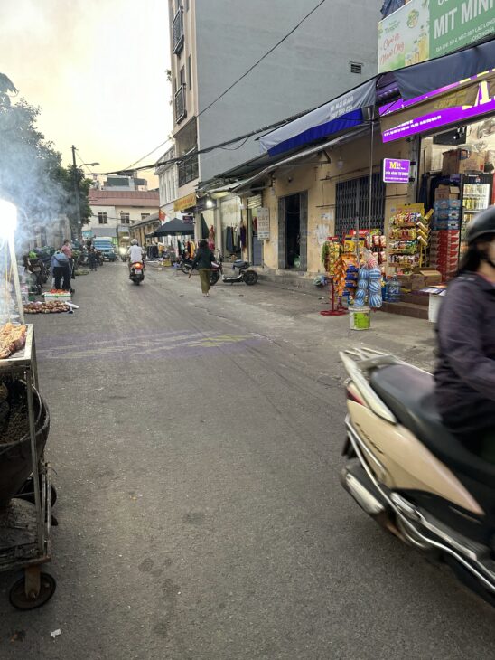 Nhà 40m2-4tầng Lạc Long Quân Cầu giấy HN