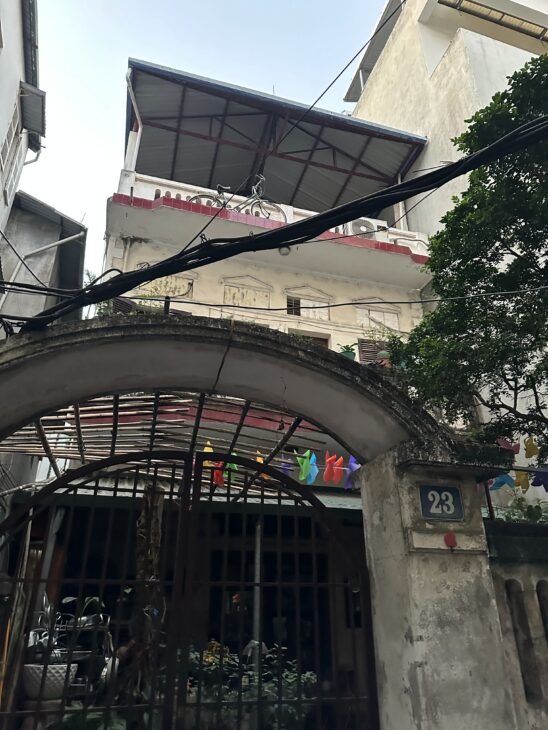 Bán nhà 79m2 -3 tầng Võng Thị Tây Hồ HN