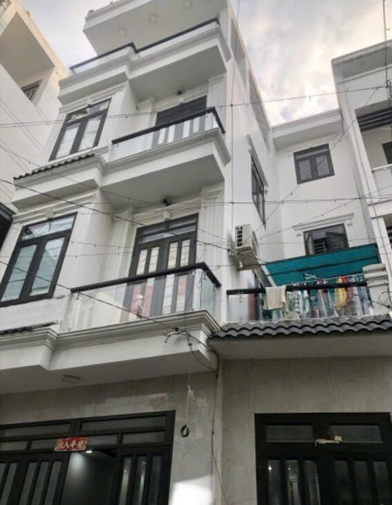 BÁN NHÀ ĐẸP NGUYỄN ẢNH THỦ XE HƠI NGỦ TRONG NHÀ