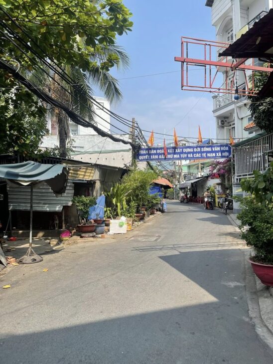 Mặt tiền hẻm 102 Âu Dương Lân 4.2×13, 4 tầng chỉ 6 tỷ 8