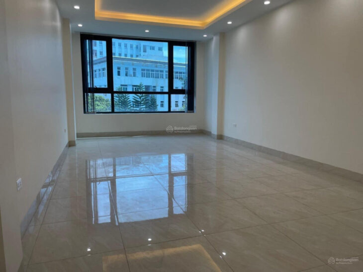 Hàng hiếm! Bán nhà riêng tại ngõ đường Láng, Đống Đa, 37m2x4 tầng, MT 6m, 6,2 ty