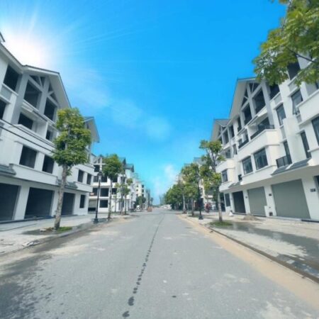 Bán gấp liền kề 11 – Hinode Kim Chung, mặt đường 17m 100m2, 4 tầng, mt 5m – giá tốt nhất thị trường