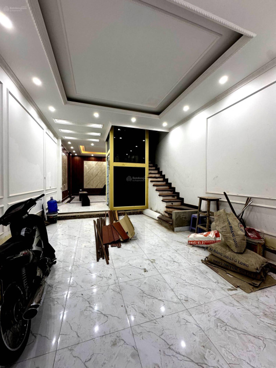 Bán nhà phố Lê Trọng Tấn, Thanh Xuân. 65m2 x 5 tầng, MT 5m – ngõ thông, thang máy, dòng tiền. 18 tỷ