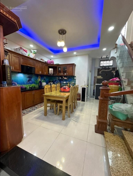 Nhà Quốc Lộ 13 ở luôn, 3PN, KCBT, 88m2, HXH, cạnh KĐT Vạn Phúc