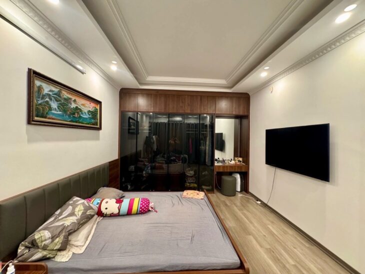Kim Ngưu NHÀ MỚI KÍNH CONG – Ô TÔ ĐỖ CỬA – AN SINH TÔT – GÂN PHÔ, TIỆN ÍCH ĐÂY ĐÚ
