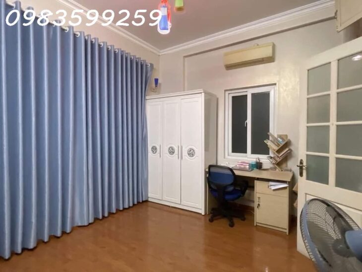 Bán nhà Trung tâm Đống Đa 4 tầng 87 m2 , MT 5,3m, ô tô tránh nhau 20m, full nội thất, nở hậu, sổ